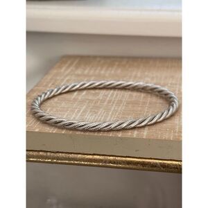Continuous Twisted Wire Bangle Bracelet Silver Tone